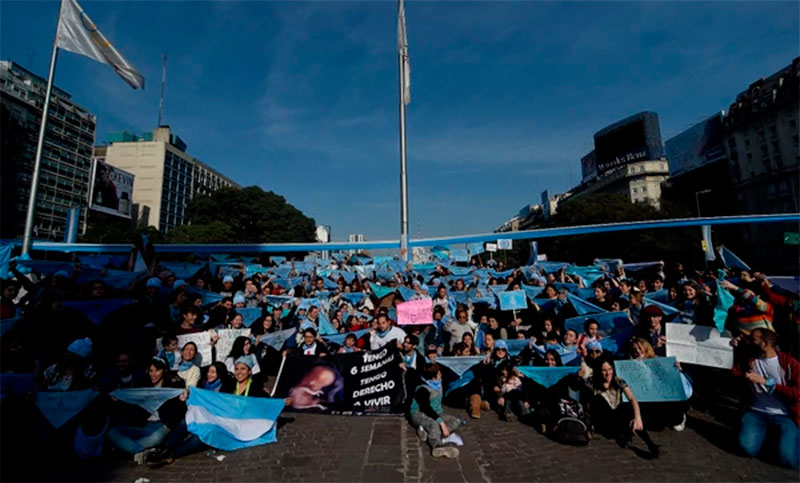 Los evangélicos anunciaron que no apoyarán a «ningún candidato que promueva el aborto»