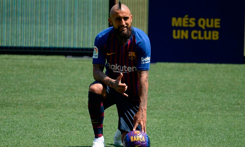 Arturo Vidal, «feliz» tras firmar como nuevo jugador del Barcelona