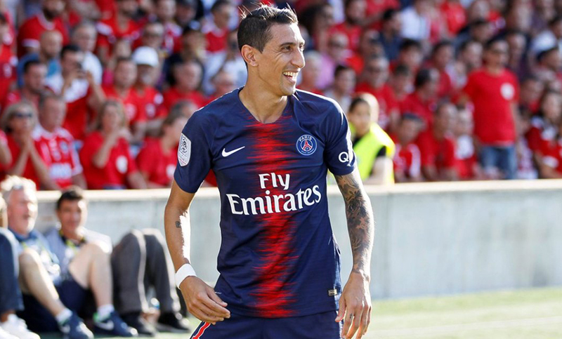 Di María anotó un gol olímpico para la goleada del PSG