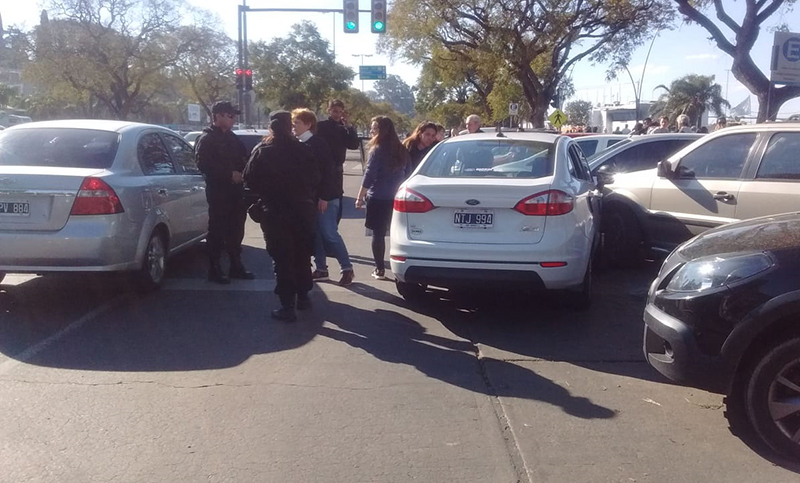 Sufrió una descompensación mientras conducía y chocó contra otro vehículo