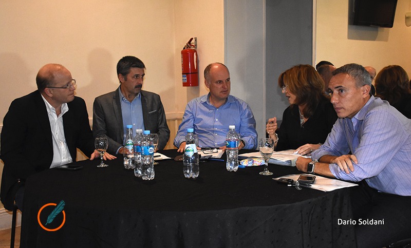 Dirigentes expresaron su preocupación por la “profundización” de la crisis