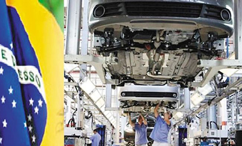 La producción industrial de Brasil retrocedió 0,2% en julio