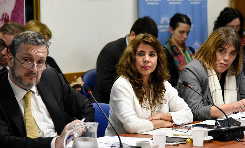 En Diputados se discutió la ley de equidad de género salarial y extensión de licencias