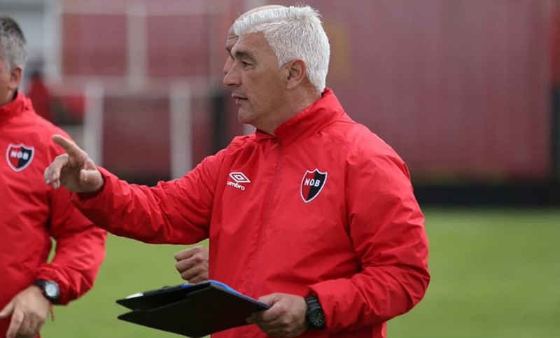 «Si lo que quieren saber es si me voy si no gano, la respuesta es no»