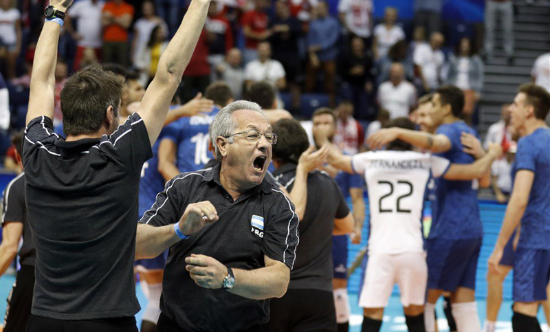 Argentina consiguió un triunfo histórico ante Polonia en el mundial de vóley