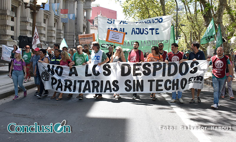 Gremios locales insisten en rechazar la nueva ley ART por la que pide Macri