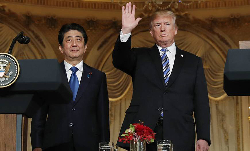 Trump habló sobre Corea del Norte y el secuestro de japoneses con Shinzo Abe