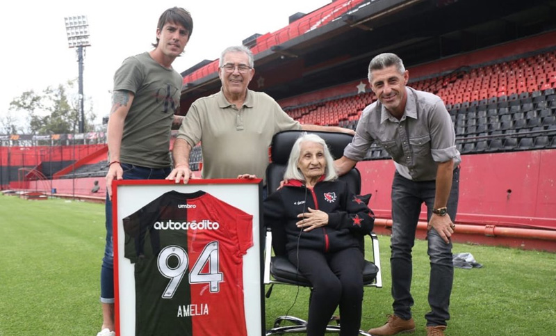 Newell’s otorgó un reconocimiento a la ‘Vieja’ Amelia a sus 94 años