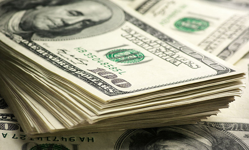 El dólar no para de subir y se disparó cerca de los 42 pesos