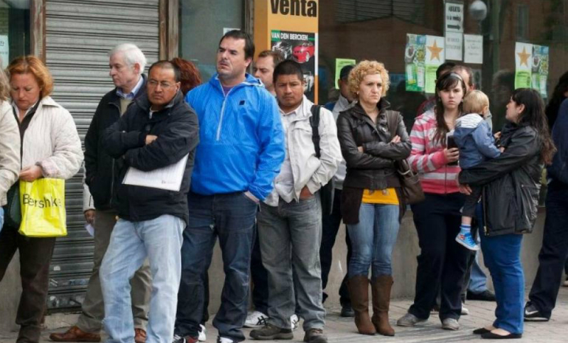 Hay casi 700 mil desocupados en la provincia de Buenos Aires