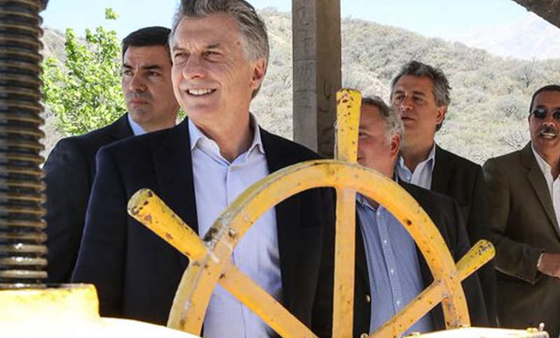 Macri se mostró con Urtubey y pidió “tirar del carro todos juntos”