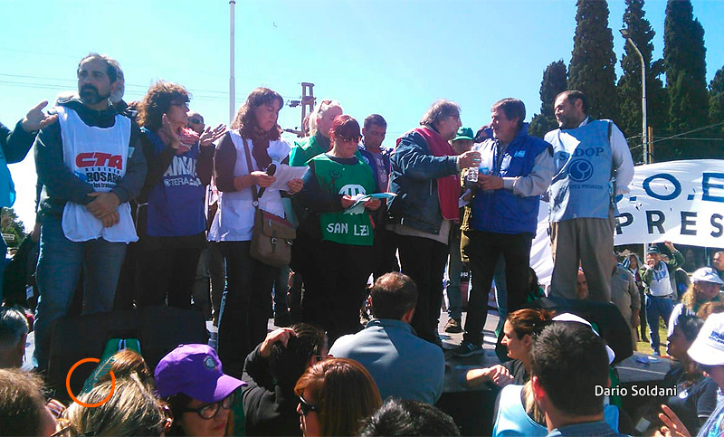 El cordón industrial realizó una fuerte protesta contra los despidos
