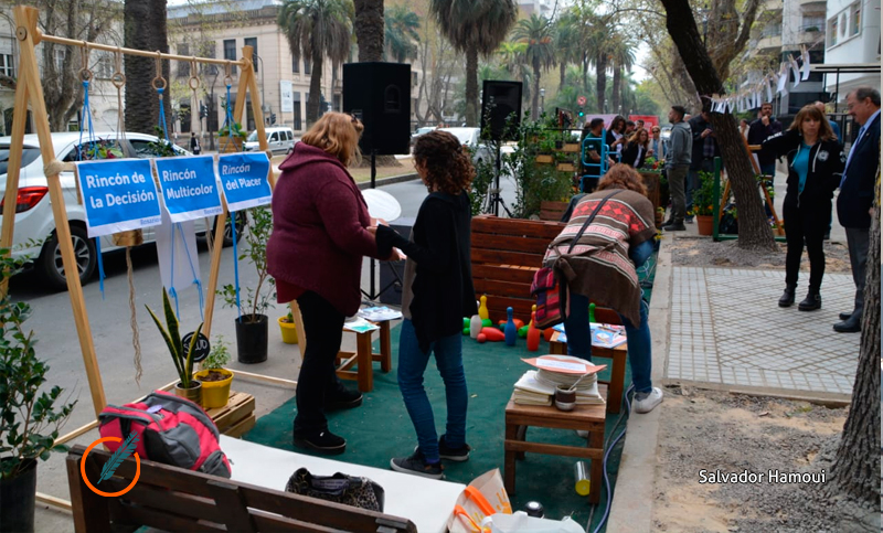 Ya se instaló en Rosario la 6ª edición del Parking Day