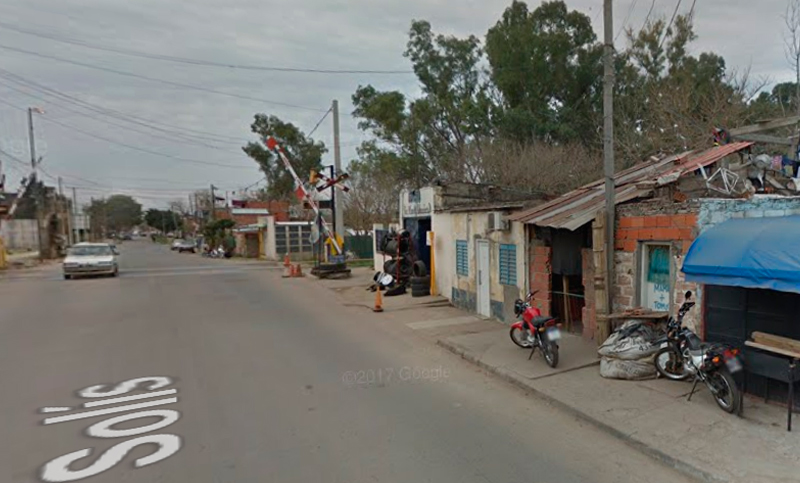 Un chico de 13 años apuñalo a su madre por despertarlo para ir a la escuela