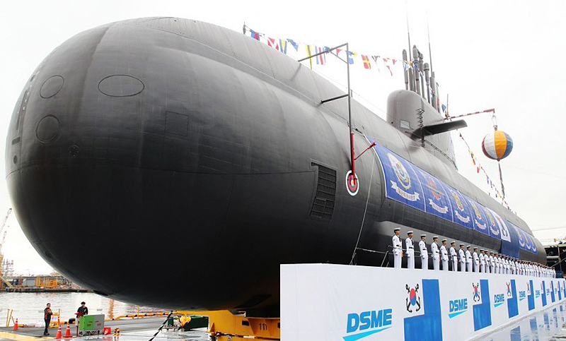 Corea del sur lanzó su primer submarino con misiles