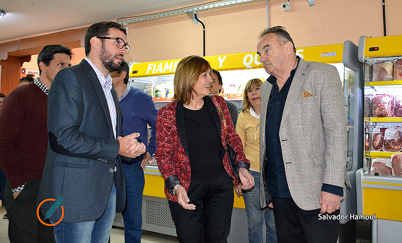 AEC y la Provincia firmaron convenio en apoyo comercial a productores locales