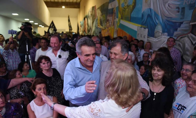 Rossi: “Nuestra lealtad es defender a esa mayoría agredida por la economía de Macri y el FMI»