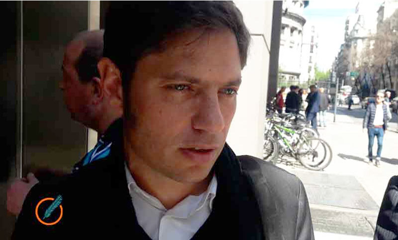 Kicillof: «Los políticos no somos todos iguales, con algunos comés y con otros no»
