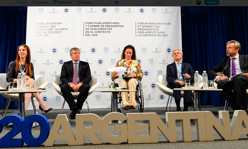 «Es importante que las leyes estén orientadas a la transparencia porque sino las instituciones se corrompen»
