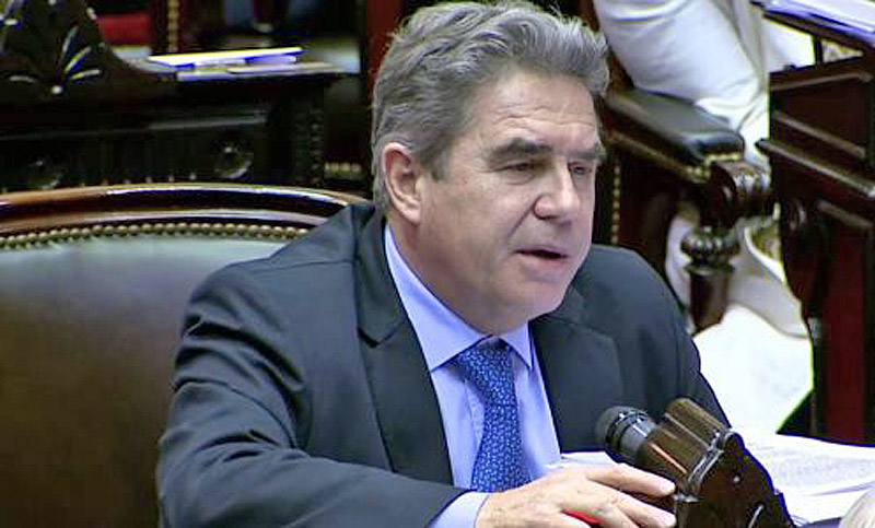 Diputados radicales pidieron que jueces, legisladores y funcionarios paguen Ganancias