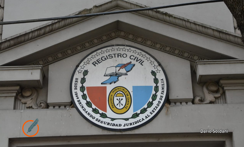 Personal del Registro Civil en estado de asamblea y sin atención al público