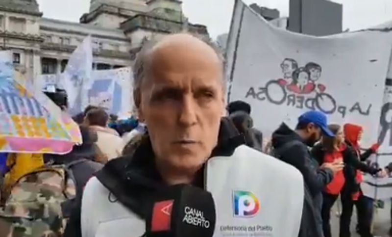 El titular de la Defensoría del Pueblo instó a que “alguien se haga cargo de los infiltrados”