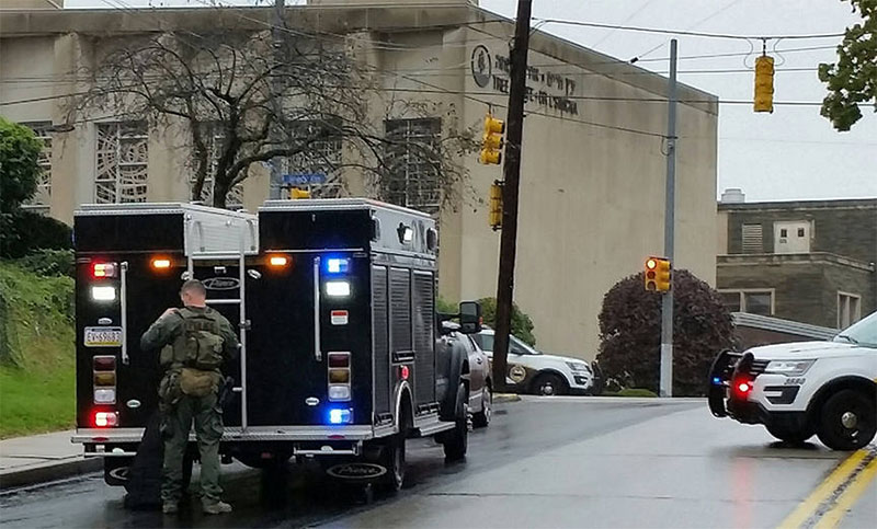Once muertos tras un tiroteo en una Sinagoga de Pittsburgh