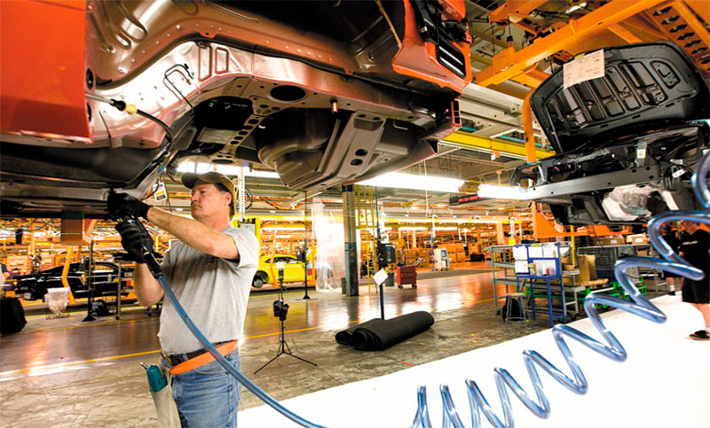 La economía cayó 1,6% en agosto: comercio e industria, los puntos más negativos