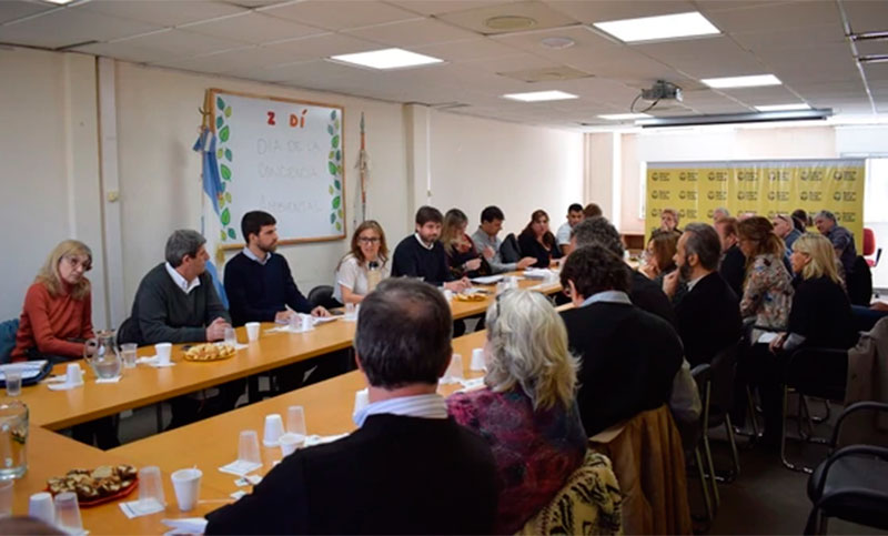 La mayoría de los gremios docentes porteños aceptó el aumento del 25%
