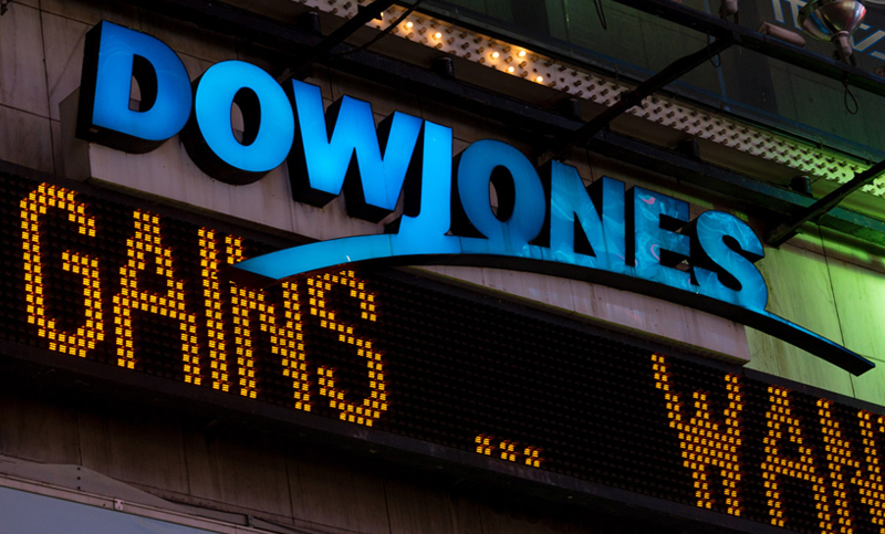 Dow Jones al borde del estallido, se hundió en más de 650 puntos