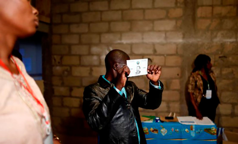 Larga espera en Camerún para conocer resultados de presidenciales marcadas por la violencia