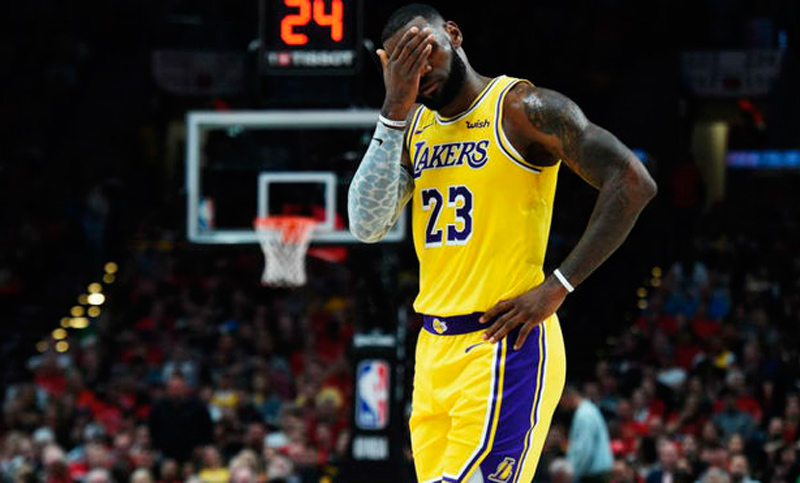 El esfuerzo de LeBron no fue suficiente para los Lakers que cayeron en Portland