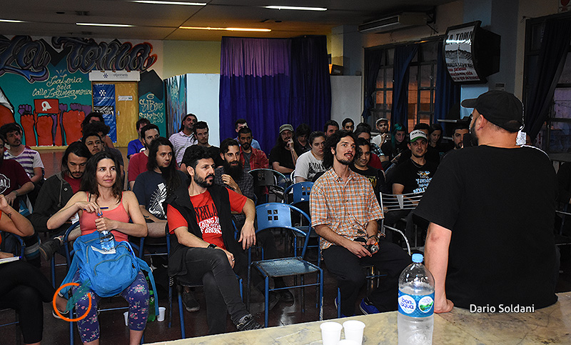 Músicos reunidos para defender sus derechos laborales