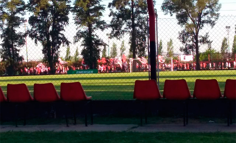 Sorpresivo «apriete» al plantel de Newell’s: cachetazos, empujones y corridas