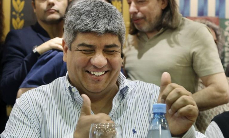 Pablo Moyano regresa esta tarde de Singapur y será recibido por militantes en Ezeiza