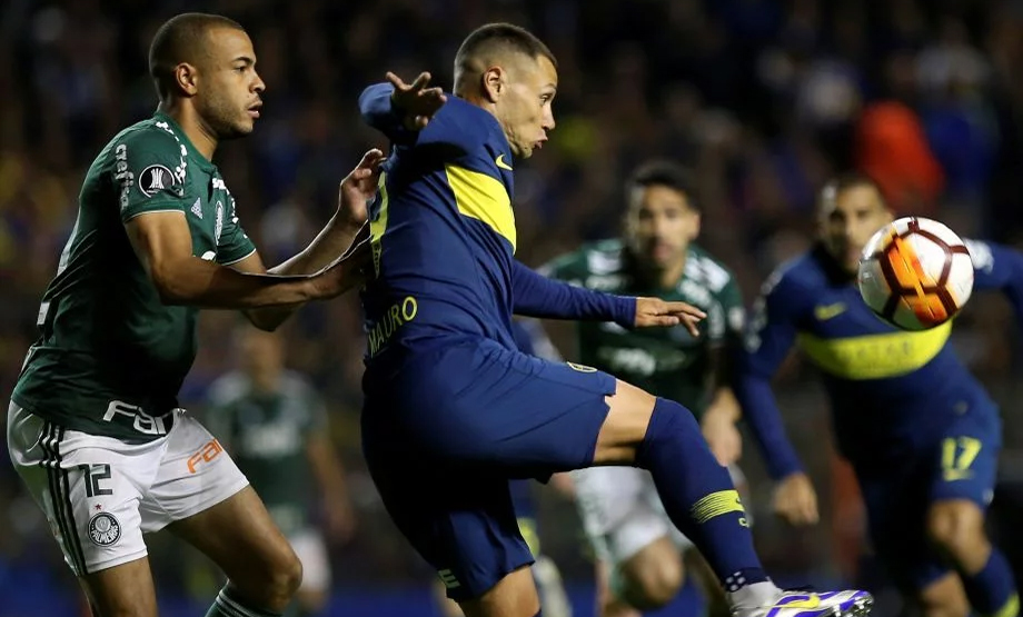 Boca, con resultado a favor y River esperando, va por la final ante Palmeiras