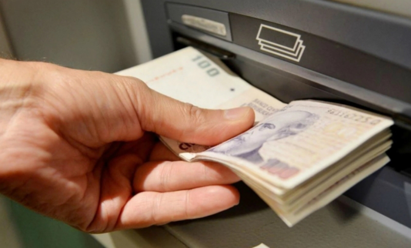 El salario promedio de los argentinos ya es más bajo que en Brasil y Chile