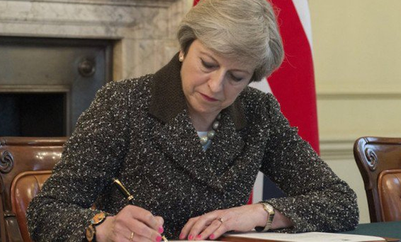 La UE no obtiene “nada nuevo” de May para desbloquear negociación del Brexit
