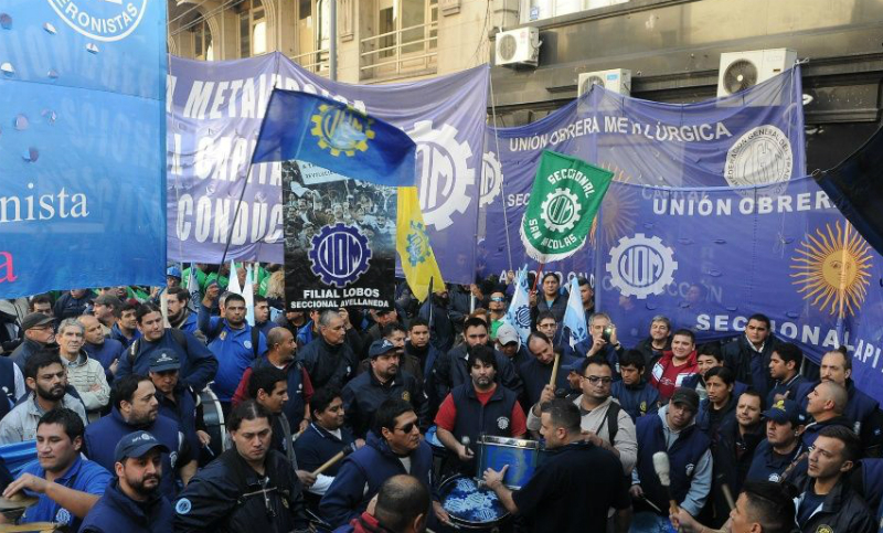 Metalúrgicos marchan para reclamar la reapertura de paritarias