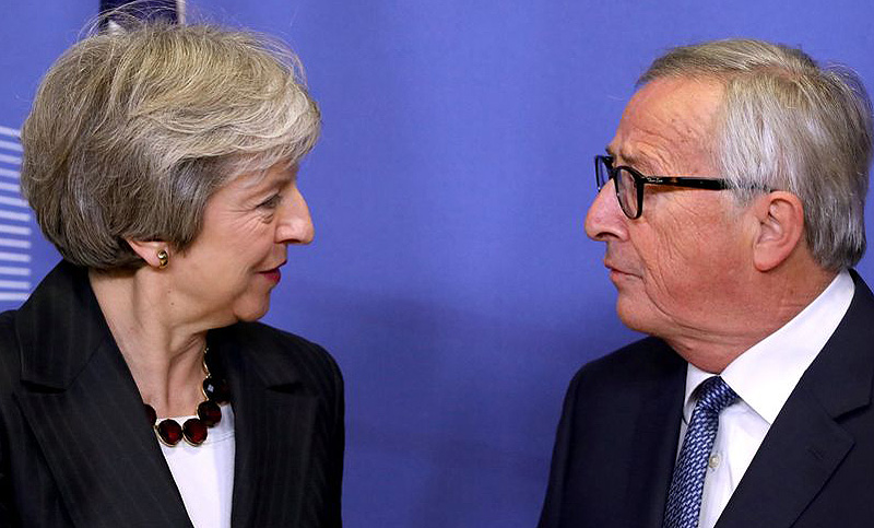 A cuatro días de una cumbre crucial sobre el Brexit, la negociación continúa