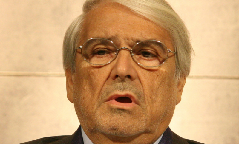 El titular de la UIA afirmó que «la grieta está entre los ciudadanos y los funcionarios»