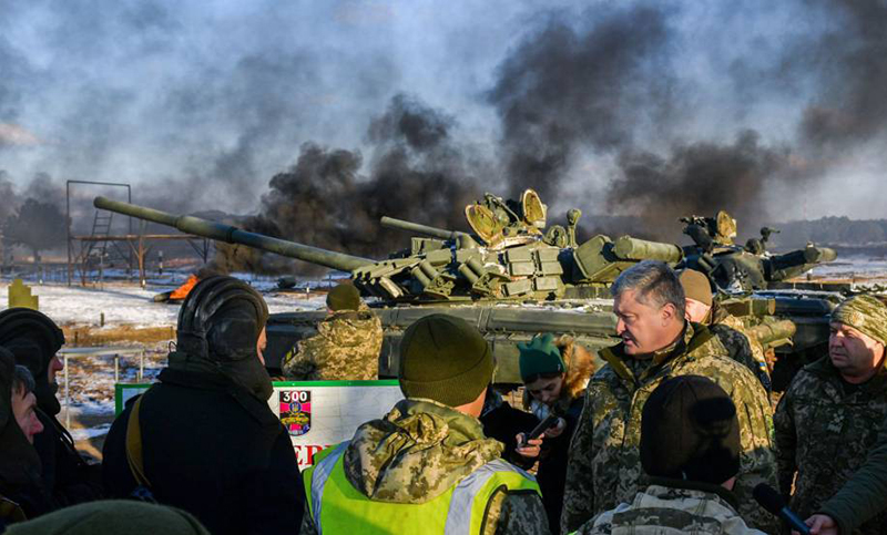 Europa trata de calmar a Ucrania, que pide a la Otan desplegar buques contra Rusia