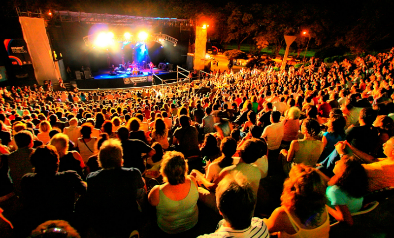 Rosario baila junto al Río Paraná con el Festival Anfibio