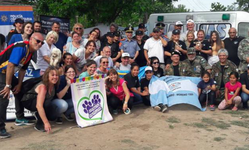 El Barrio Santa Lucía recibió un importante abrazo solidario