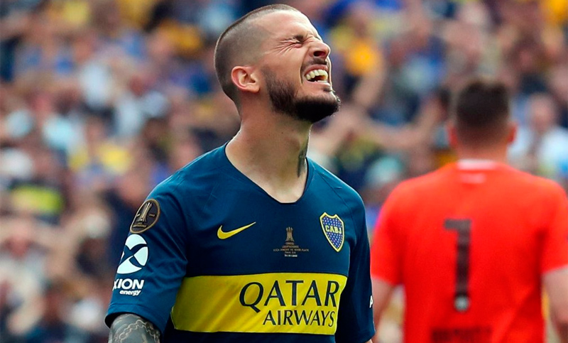 Atacaron el micro de Boca en una escandalosa llegada al estadio Monumental