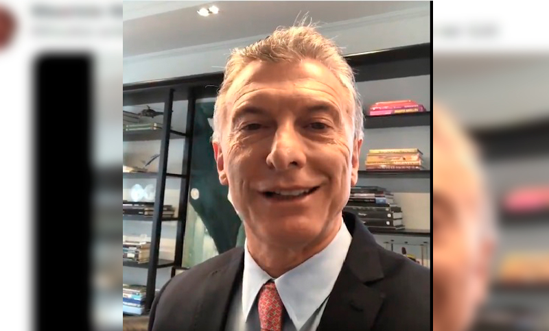En modo «selfie», el presidente grabó un video minutos antes de arrancar con la agenda del G20