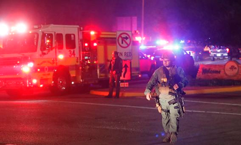 California: doce muertos en un tiroteo en una fiesta estudiantil