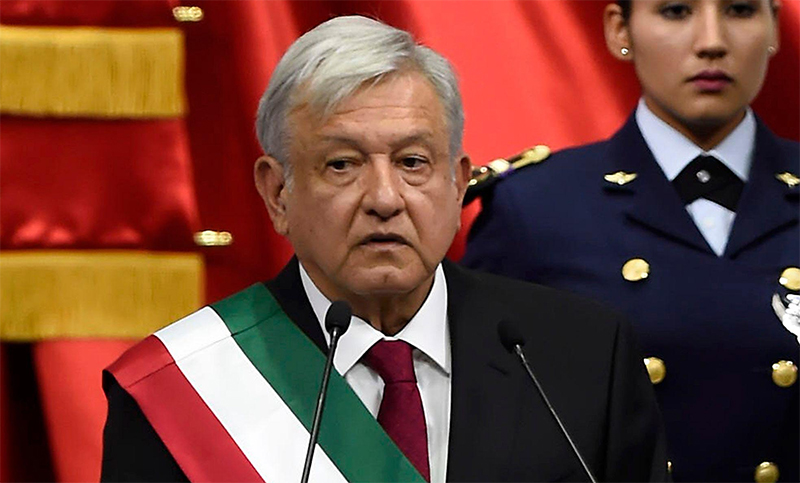Asumió el izquierdista López Obrador y México inicia una histórica alternancia