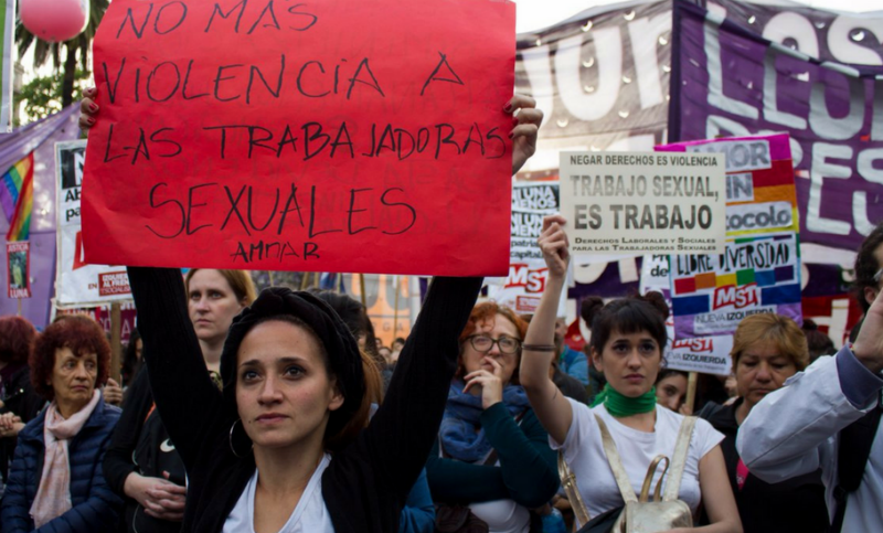 Buscan reparación a víctimas de violencia institucional por trabajo sexual