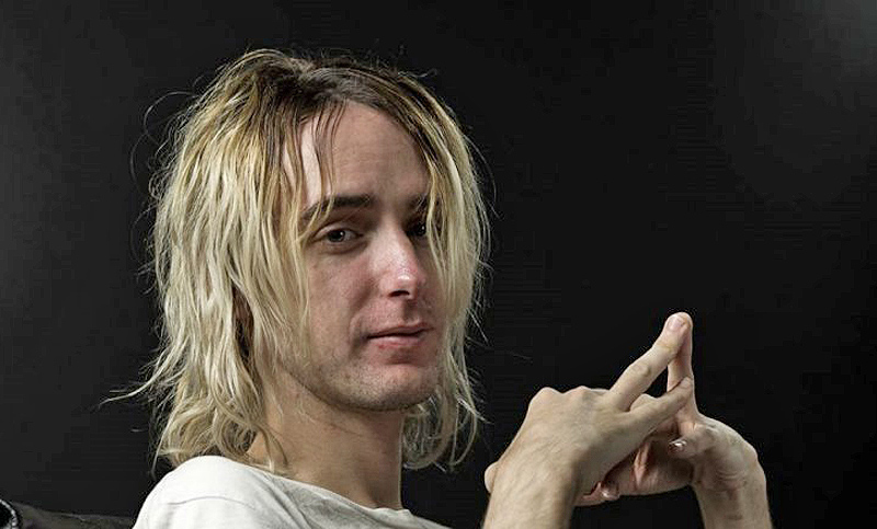 Internaron al hijo de Gustavo Cerati tras desvanecerse y golpear la cabeza contra el piso